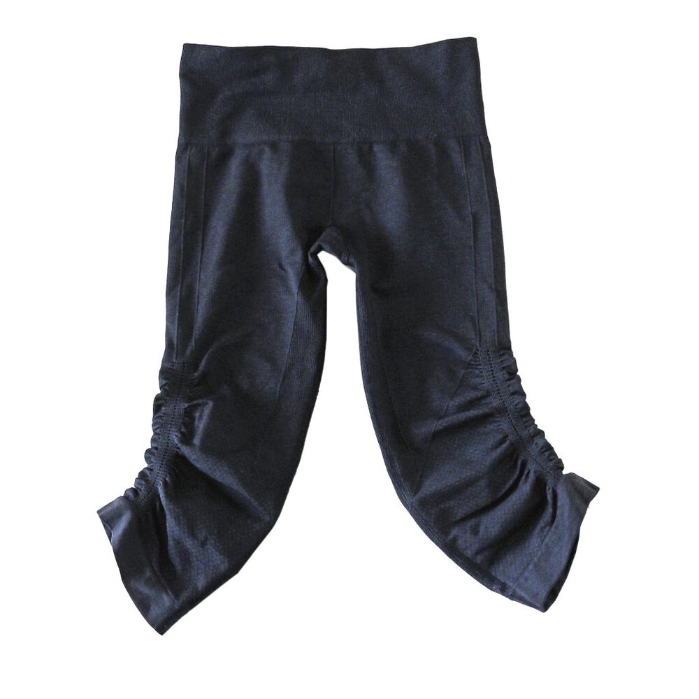 Lululemon In the Flow Crop II Capri Leggings Heather Black Ruched Yoga Pants 4